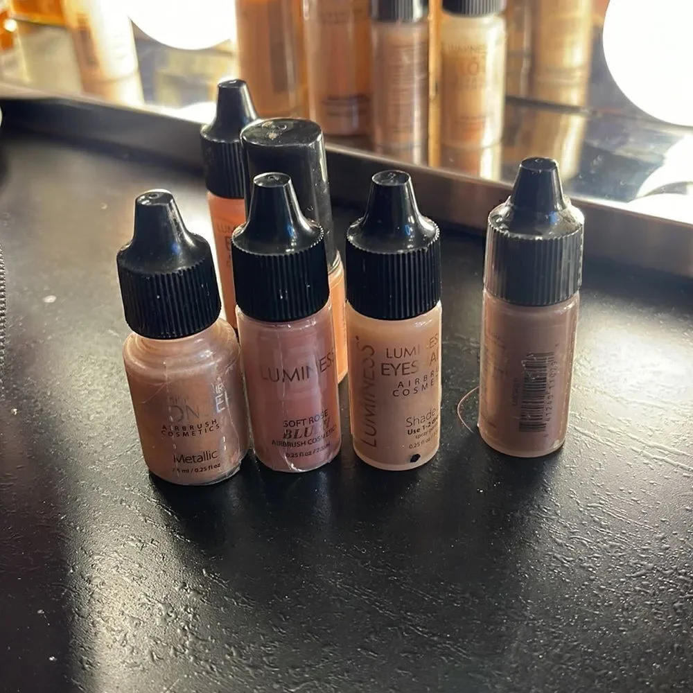 Luminess legend airbrush system + makeup & case GUC
